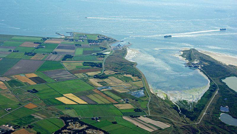 Luchtfoto Mokbaai | © Foto Fitis, Sytske Dijksen